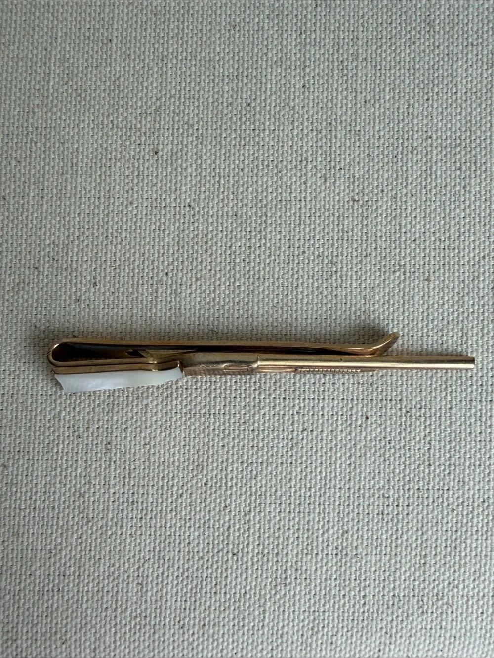 Vintage Swank Mother Of Pearl Rifle Shotgun Tie Bar 1950s